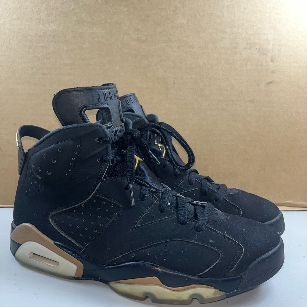 Men’s Nike Air Jordan 6 Retro Defining Moments DMP Shoes Size 9  CT4954-007